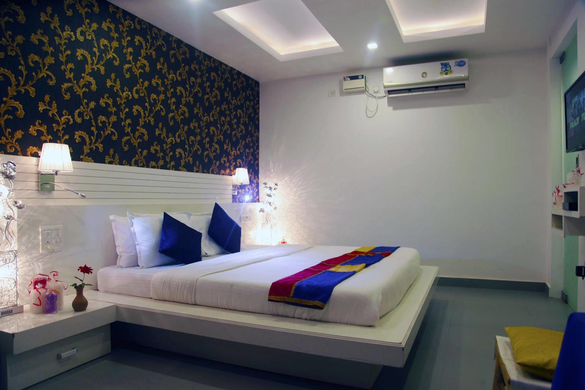 Paparazzi Resort Baga Exterior photo